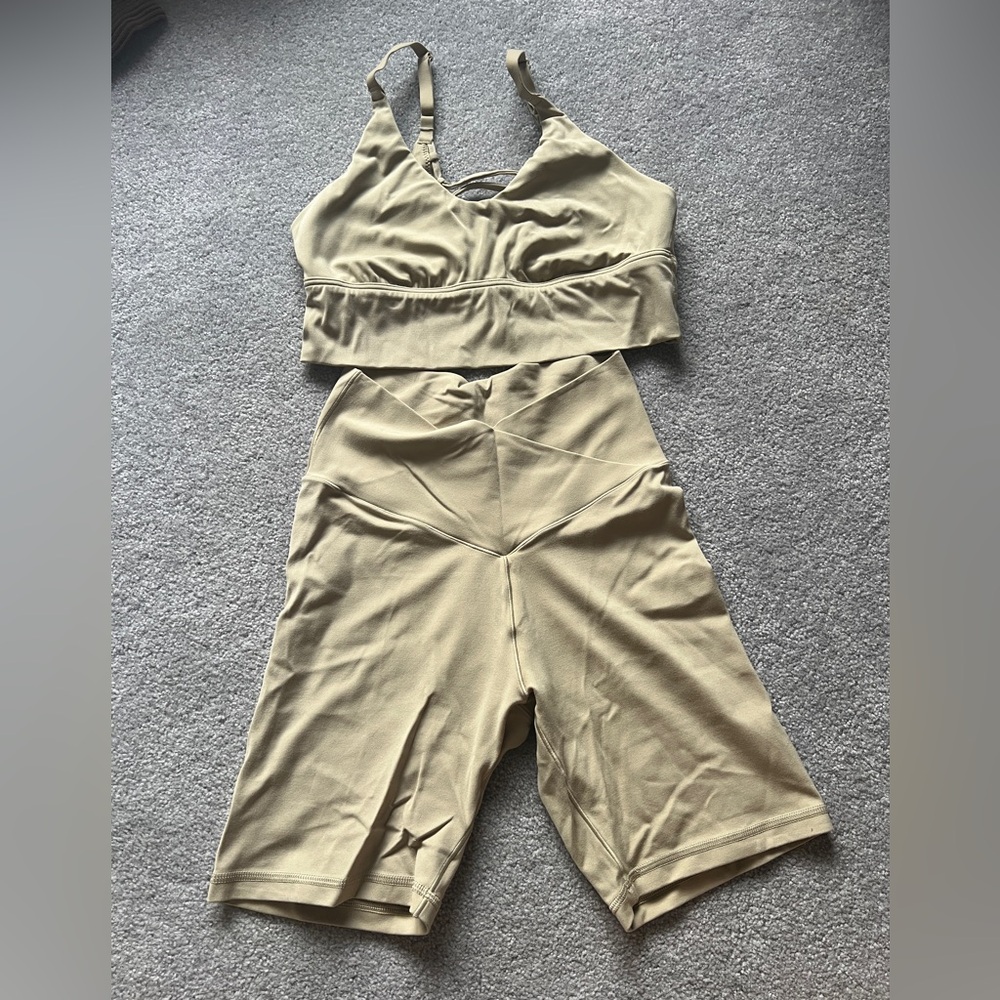 Aerie Offline Workout Set